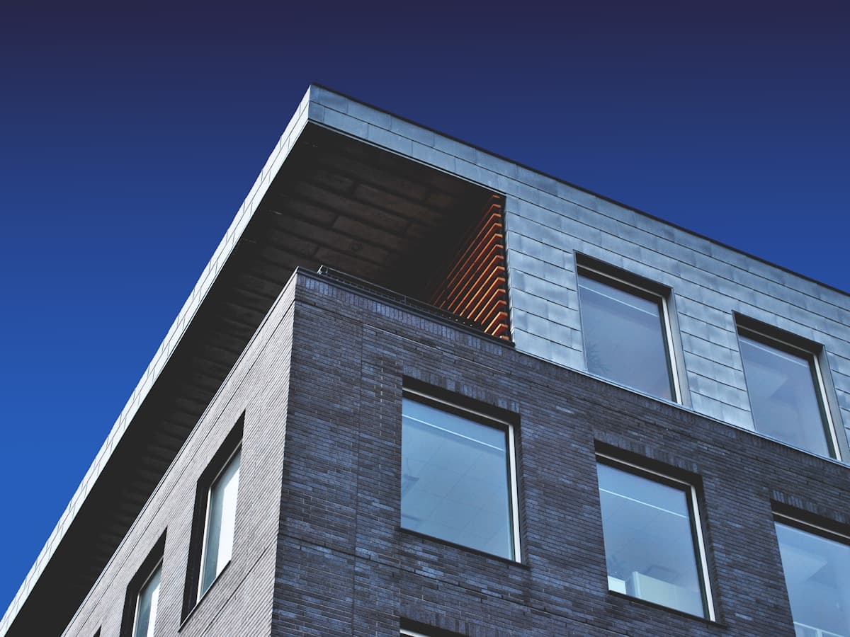 Site plan showing relationship to seawall